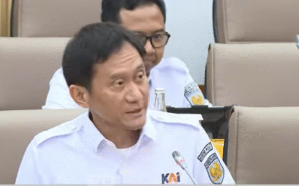 Dirut KAI Sebut Proyek Whoosh “Bom Waktu”, Kerugian Rp 1 Triliun Bebani Keuangan