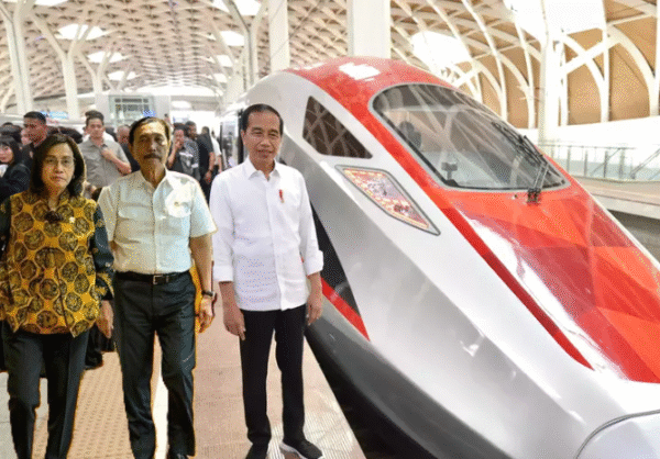 Membongkar Kembali Permainan Gelap Jalur Whoosh: Kereta Cepat yang Membebani Rakyat, Ulah Siapa? (Episode 3)