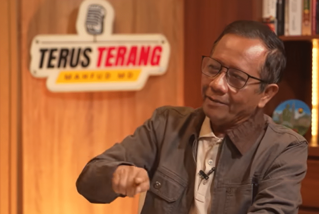 Screenshot 2025-10-08 075843 Mahfud Bongkar Modus Ekonomi & Sindir Luhut Lewat Purbaya: “3,5 Ton Emas dalam Satu Kasus”